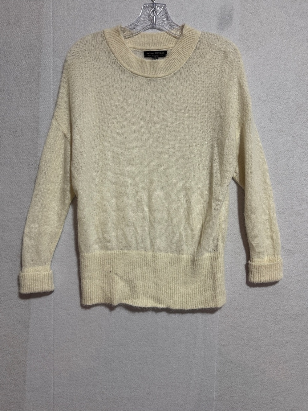 Banana Republic Pale Cream Alpaca Blend Crewneck Sweater